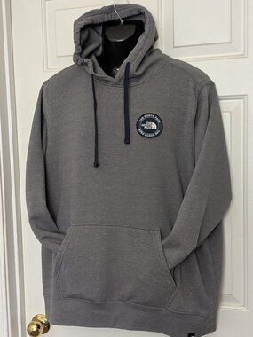 The North Face Men’s Hoodie Hooded Logo Gray Size XL .